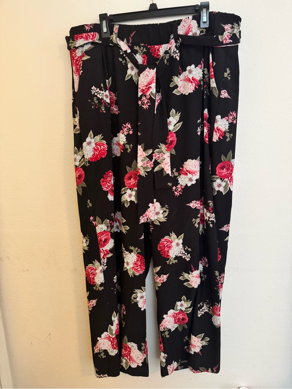 Torrid Women's Black Floral Wide-Leg Pants 3x